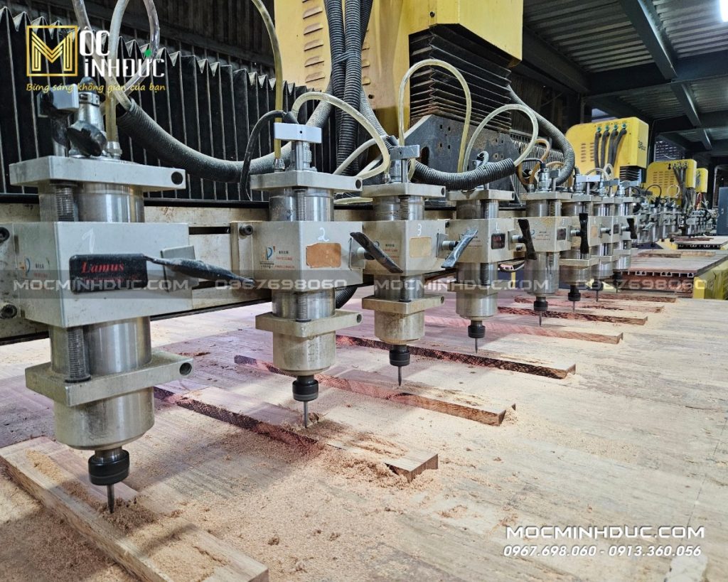 Nhà máy sản xuất đồ gỗ nội thất cao cấp với hệ thống máy móc hiện đại