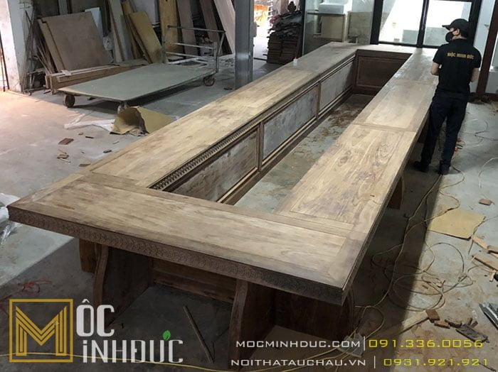 Sản xuất bàn học văn phòng gỗ tự nhiên
