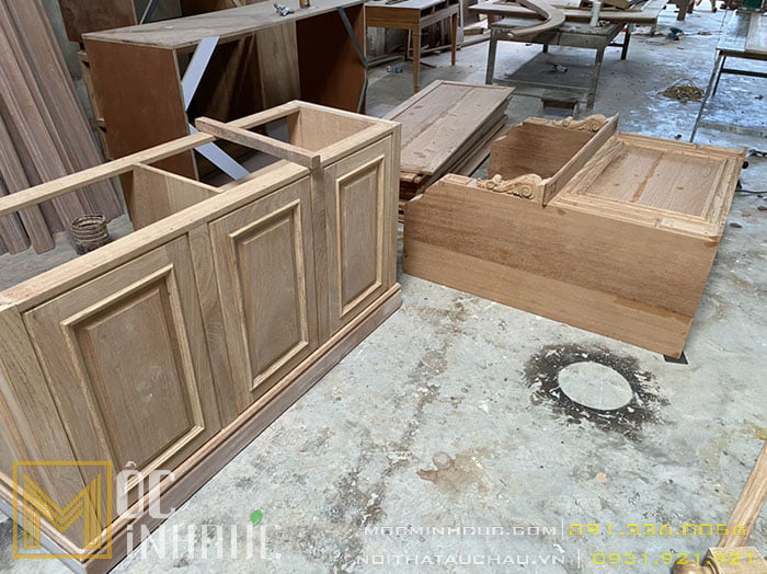 Tủ bếp gỗ tự nhiên mộc chưa sơn