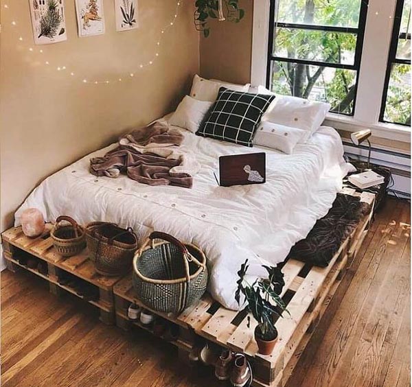 Giường ngủ bằng gỗ thông Pallet