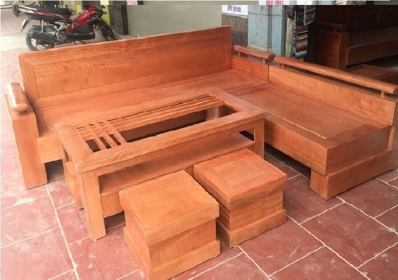 Mẫu bàn ghế gỗ phòng khách nhỏ kiểu chữ “L” cổ điển nhưng không kém sự tinh tế