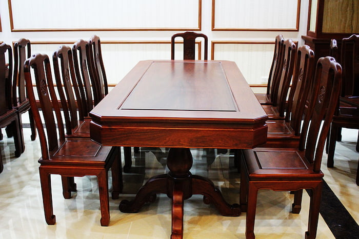 Bộ bàn ghế dành cho không gian phòng ăn bằng gỗ gụ