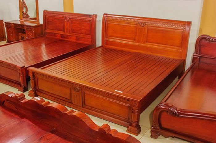 Mẫu thiết kế giường ngủ gỗ gụ truyền thống