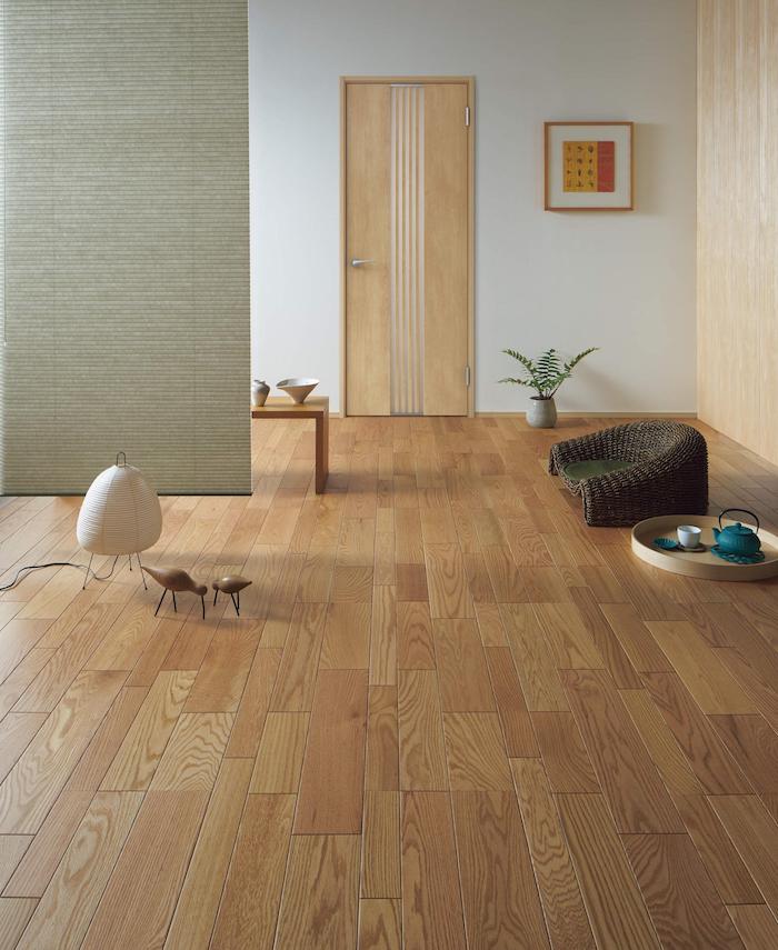 Sàn nhà được thiết kế bằng gỗ sồi Mỹ