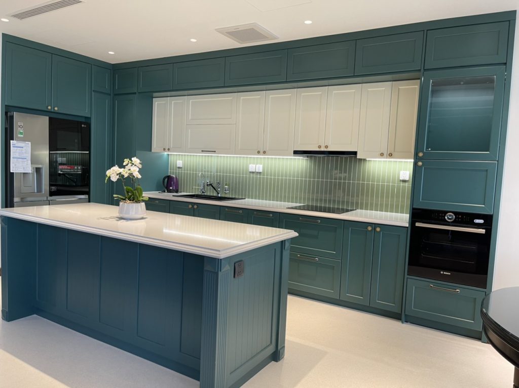 Nội thất tủ bếp gỗ tự nhiên cao cấp