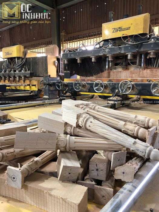 Nhà máy sản xuất đồ gỗ nội thất với hệ thống máy móc hiện đại giúp đáp ứng tiến độ nhanh chóng